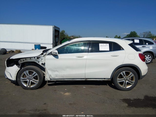 Mercedes-Benz GLA 4matic