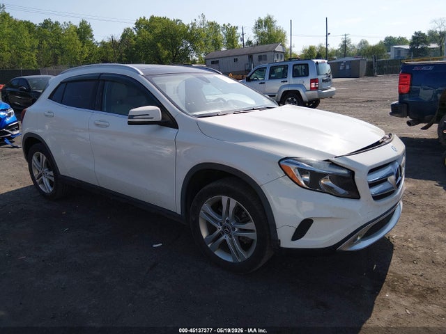 Salvage Mercedes-Benz GLA Image