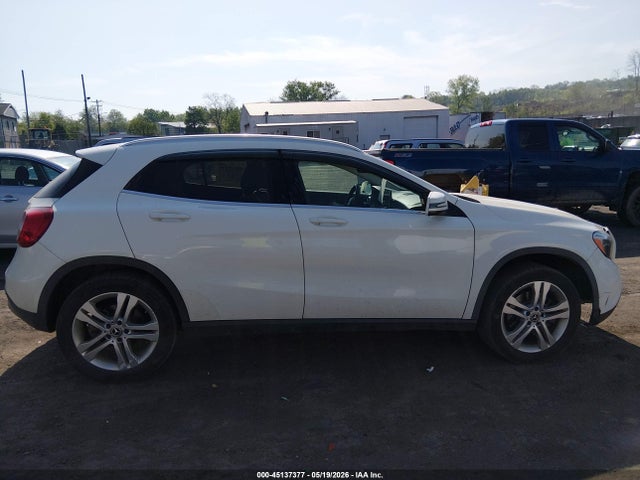 Mercedes-Benz GLA 4matic