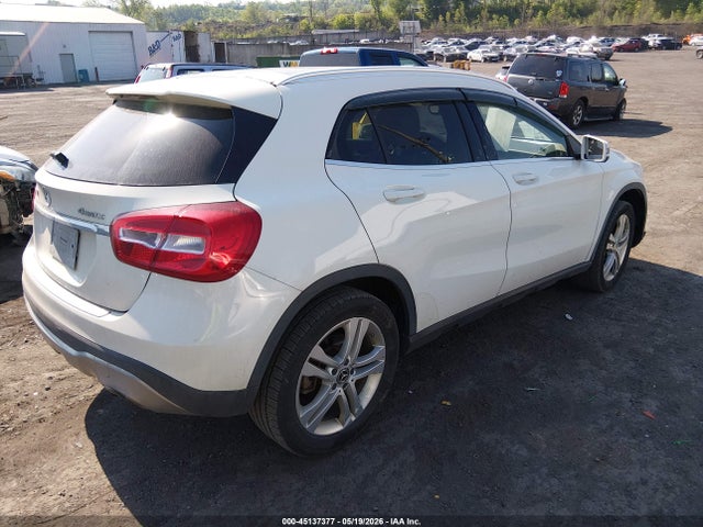 Mercedes-Benz GLA 4matic