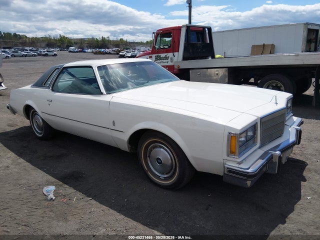 Salvage Buick Regal Image