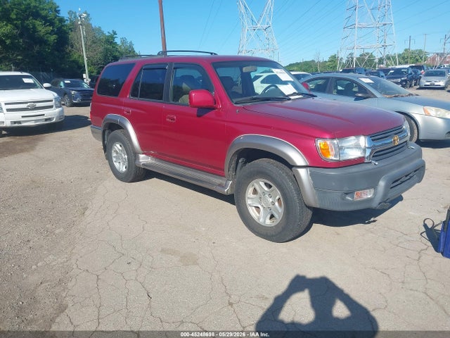 Salvage Toyota 4Runner Image