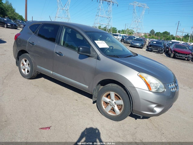 Salvage Nissan Rogue Image