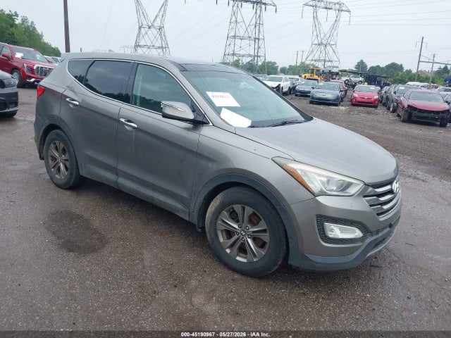 Salvage Hyundai SANTA FE Image