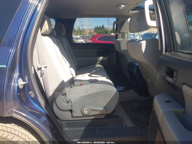 Toyota Sequoia Sr5 5.7l V8