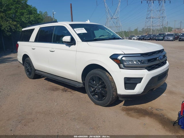 Salvage Ford Expedition Image
