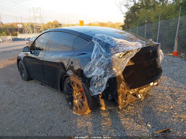 Tesla Model Y Performance Dual Motor All-wheel Drive