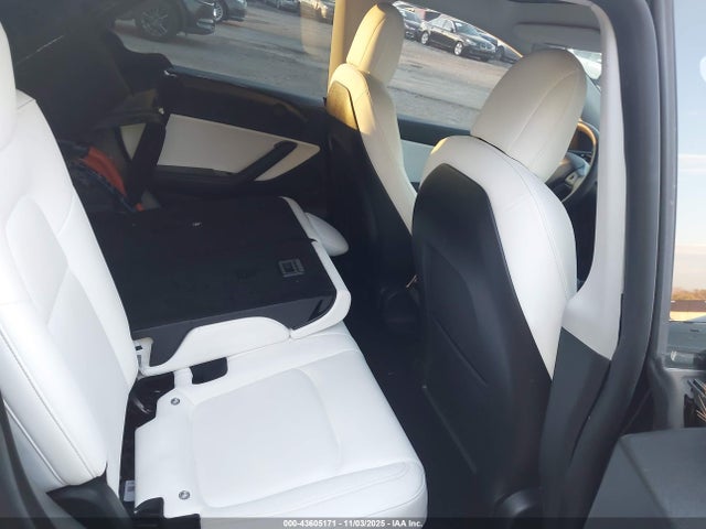 Tesla Model Y Performance Dual Motor All-wheel Drive