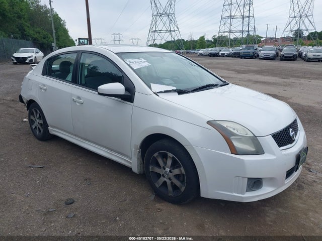 Salvage Nissan Sentra Image