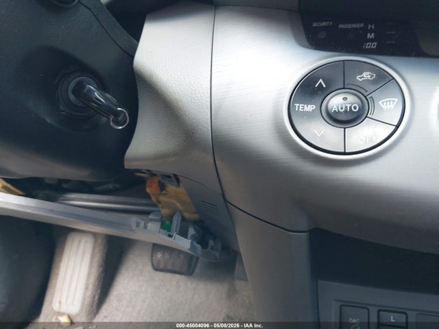 Toyota RAV4 Limited V6