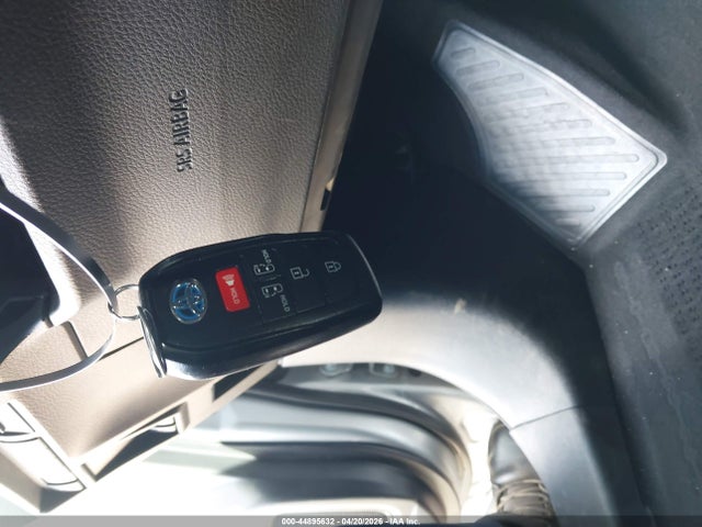 Toyota Sienna Le