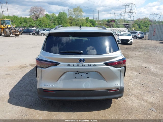 Toyota Sienna Le