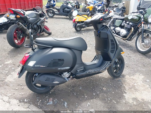 Vespa GTS 300 Super