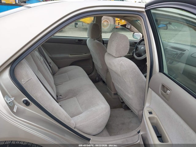 Toyota Camry Le V6