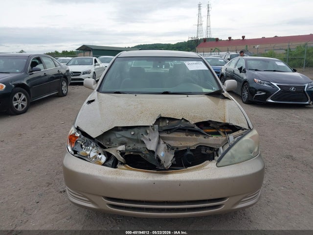 Toyota Camry Le V6