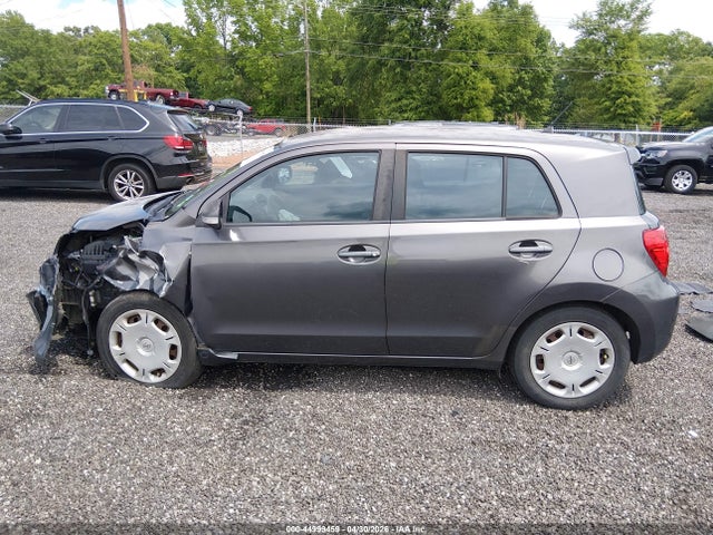 Scion xD