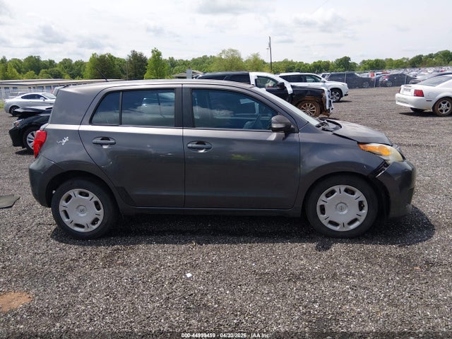 Scion xD