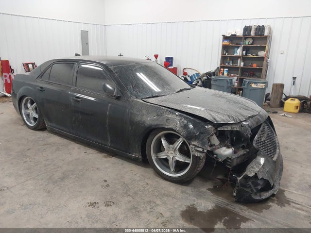Salvage Chrysler 300 Image