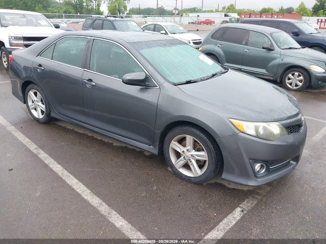 Salvage Toyota Camry Image