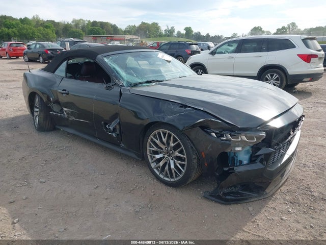 Salvage Ford Mustang Image
