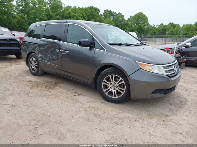 Salvage Honda Odyssey Image