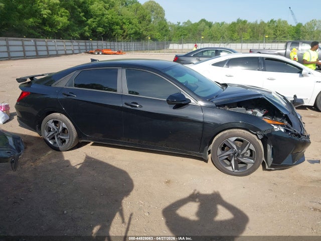 Hyundai ELANTRA Sel