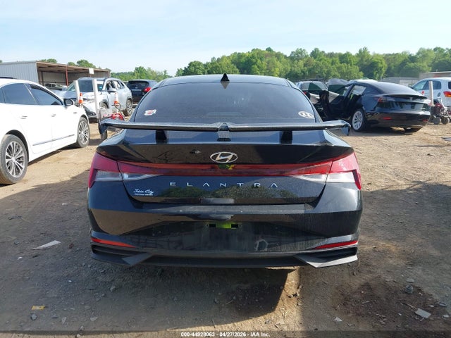 Hyundai ELANTRA Sel