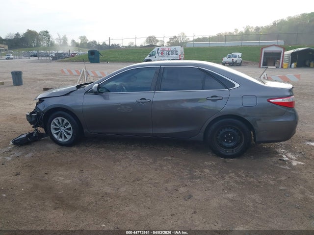 Toyota Camry Le