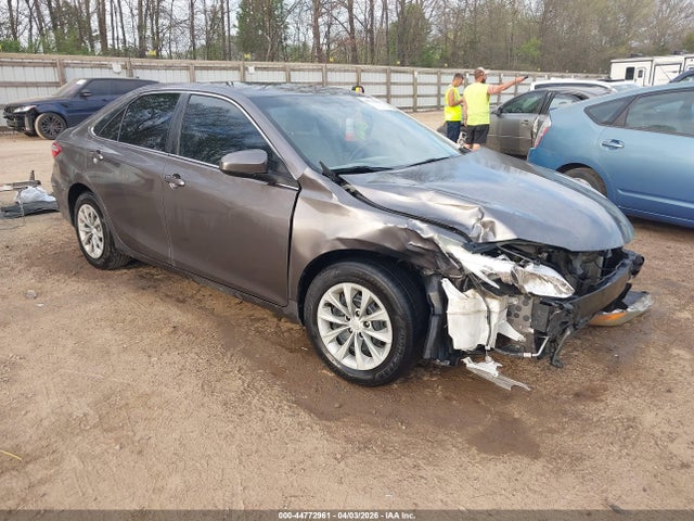 Salvage Toyota Camry Image
