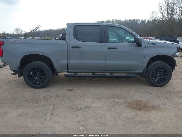 Chevrolet Silverado 1500 4wd  Short Bed Custom Trail Boss