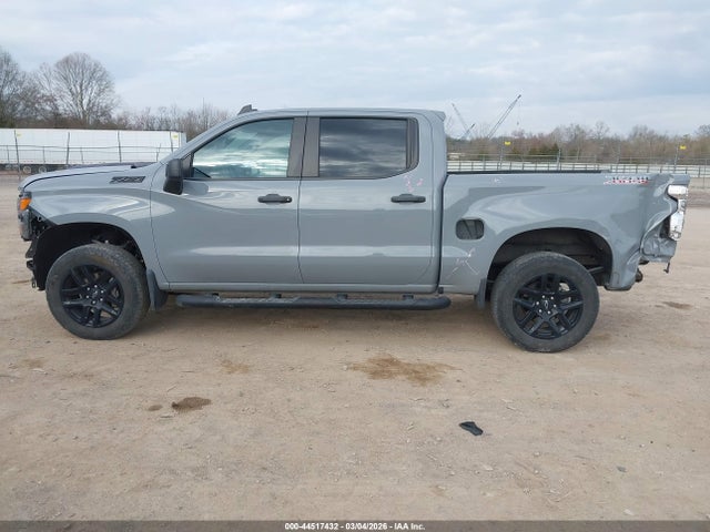 Chevrolet Silverado 1500 4wd  Short Bed Custom Trail Boss