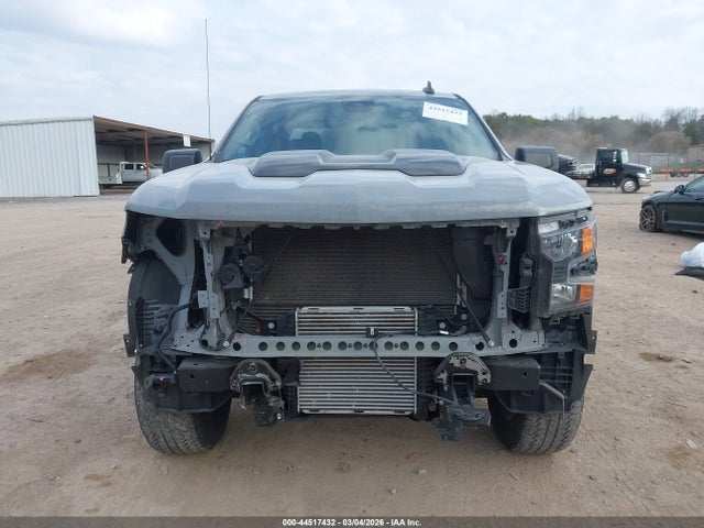 Chevrolet Silverado 1500 4wd  Short Bed Custom Trail Boss