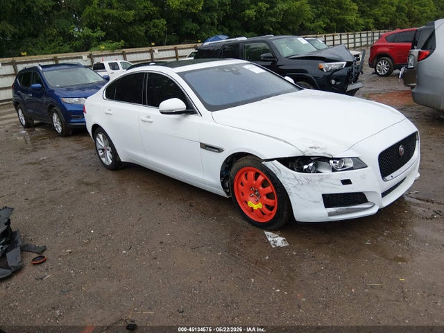 Salvage Jaguar XF Image