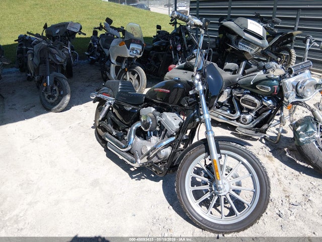 Salvage Harley-Davidson Xl883 Image