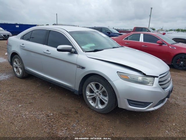 Salvage Ford Taurus Image