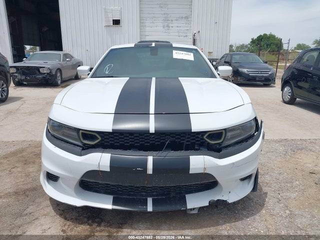 Dodge Charger Se