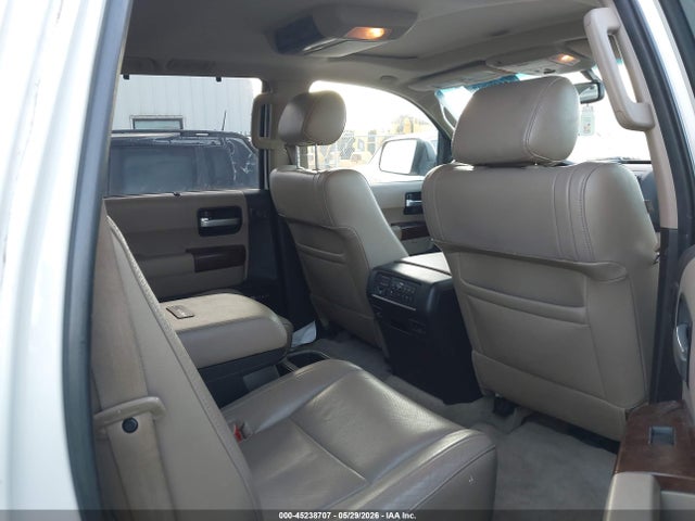 Toyota Sequoia Platinum 5.7l V8
