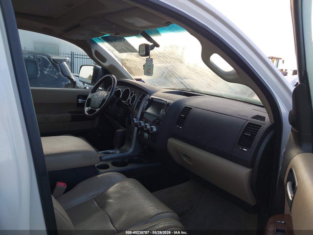 Toyota Sequoia Platinum 5.7l V8