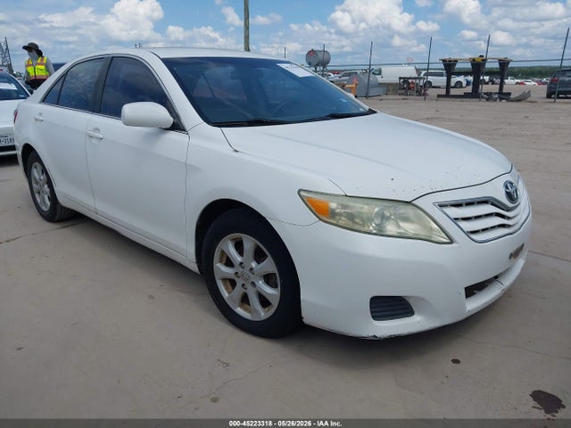 Salvage Toyota Camry Image