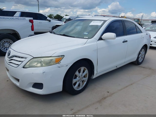 Toyota Camry Le V6