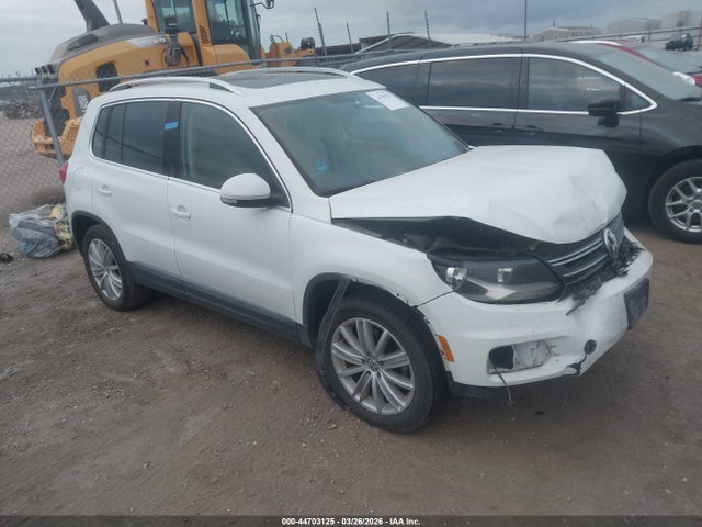Salvage Volkswagen Tiguan Image