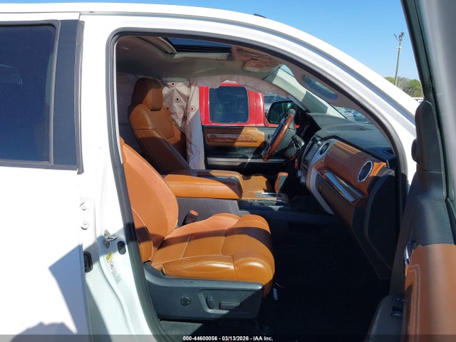 Toyota Tundra 1794 5.7l V8