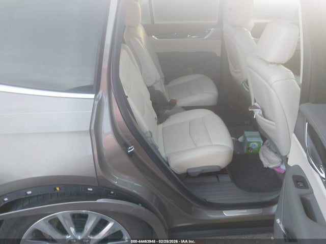 Cadillac XT6 Fwd Premium Luxury