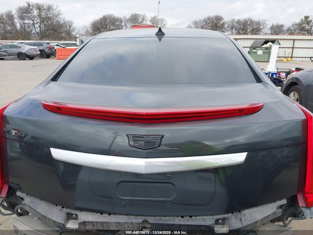 Cadillac XTS Luxury Collection