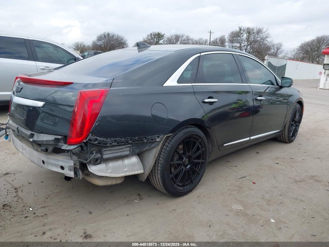 Cadillac XTS Luxury Collection