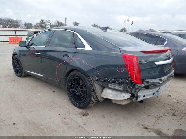 Cadillac XTS Luxury Collection
