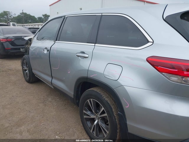 Toyota Highlander Le Plus