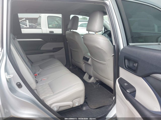 Toyota Highlander Le Plus