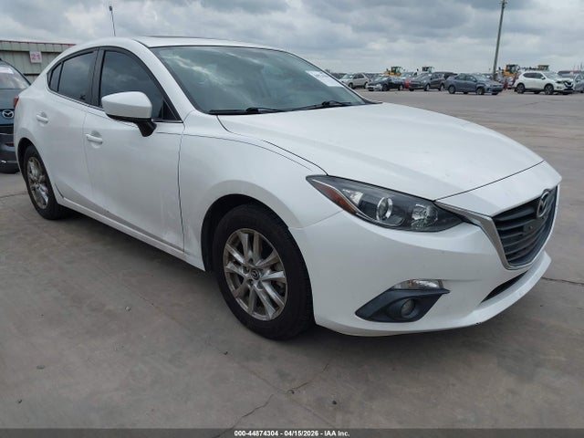 Salvage Mazda Mazda3 Image