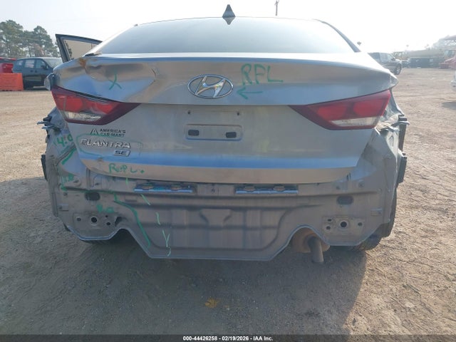 Hyundai ELANTRA Se